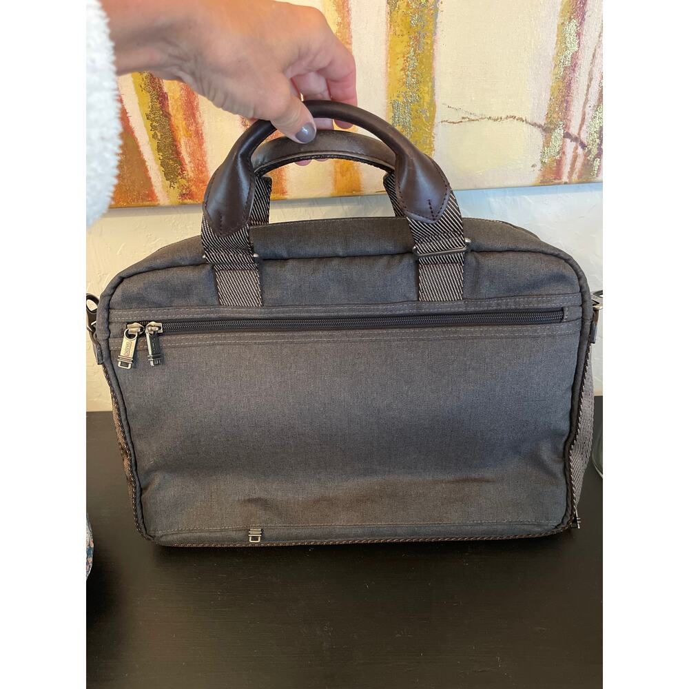 TUMI Alpha Bravo Pinckney Flap
Briefcase gray brown - Picture 3 of 9